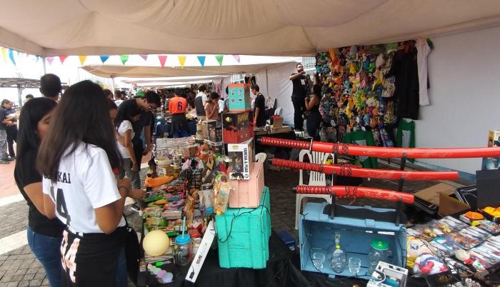 Amantes del anime y la cultura pop asisten a la octava edición de esta convención en Guayaquil.
