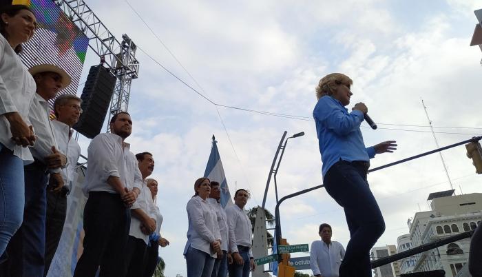 La alcaldesa de Guayaquil, Cynthia Viteri, se refirió a los actos violentos registrados durante los últimos días en el contexto del paro nacional.