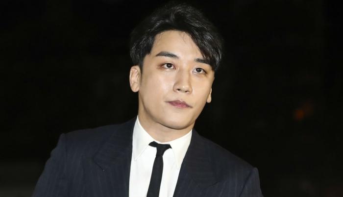 La caída en desgracia de Seungri, de 28 años y antiguo líder de Big Bang, una de las principales bandas de K-pop, se remonta a principios de año.
