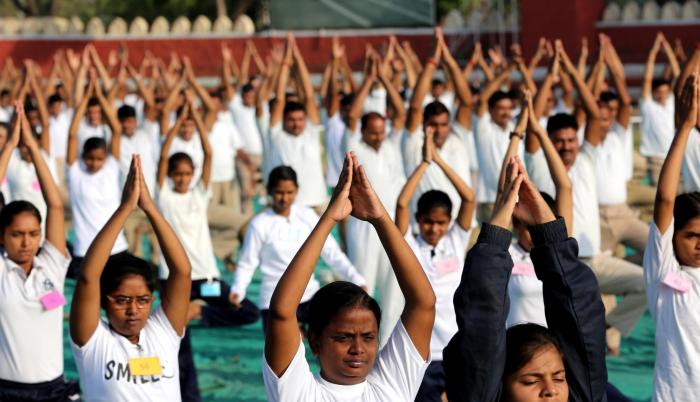 India celebra el Día Internacional del Yoga
