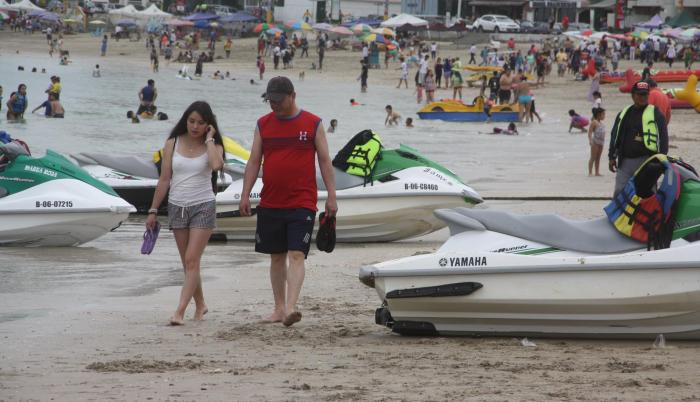 El primer día del feriado de Difuntos fue bueno para los balnearios de la Península de Santa Elena, Manabí y Esmeraldas.