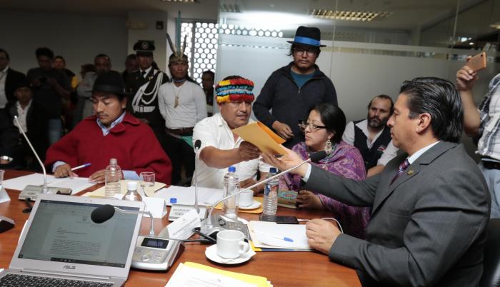 Leonidas Iza y Jaime Vargas dieron ayer su versión sobre las protestas de octubre ante la comisión legislativa que investiga el paro nacional.