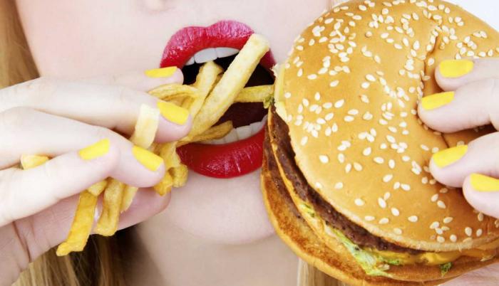 El culpable sería un circuito cerebral que se activa ante el placer que produce comer algo delicioso.