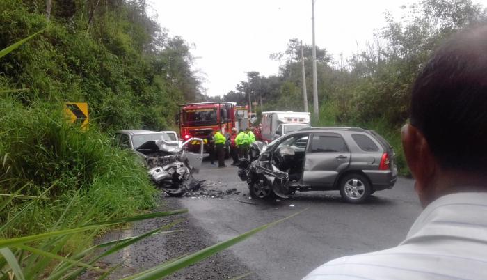 El siniestro se registró este miércoles cerca de las 07:00, en el sector Nanegalito-Los Puentes.