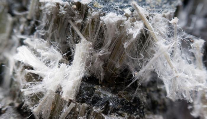 El asbesto es un mineral de múltiples usos industriales.