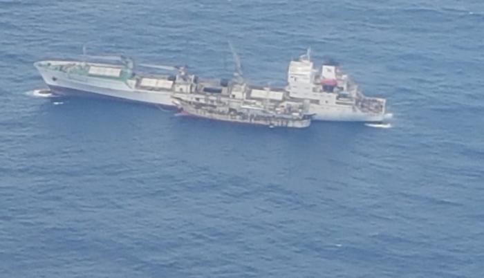 Hace año y medio un barco de una flota pesquera china fue interceptada por la Marina ecuatoriana cuando se encontraba pescando en una reserva natural del archipiélago de Galápagos.