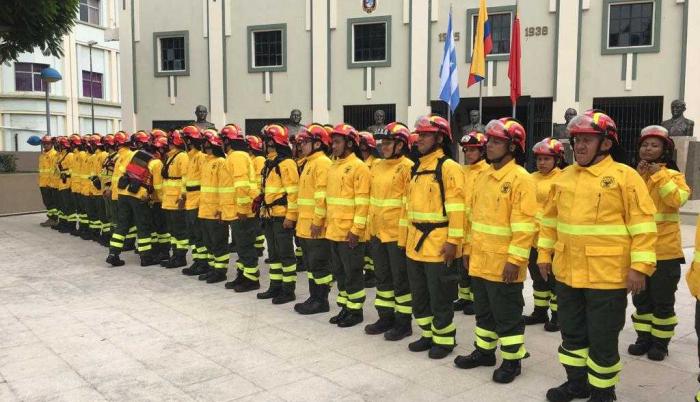 El Cuerpo de Bomberos de Guayaquil realizó una campaña para contrarrestar los incendios forestales.