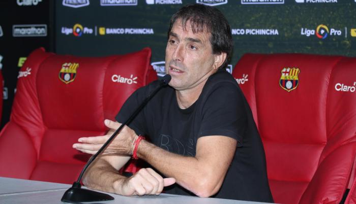 Guillermo Almada, director técnico del Ídolo, dijo este miércoles que el equipo debe “achicar el margen de error”.