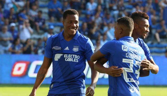 El delantero de Emelec, Daniel Angulo, habló del partido que se jugará este domingo en el Monumental contra Barcelona. Los azules aún no están dentro del palyoff, Barcelona sí.