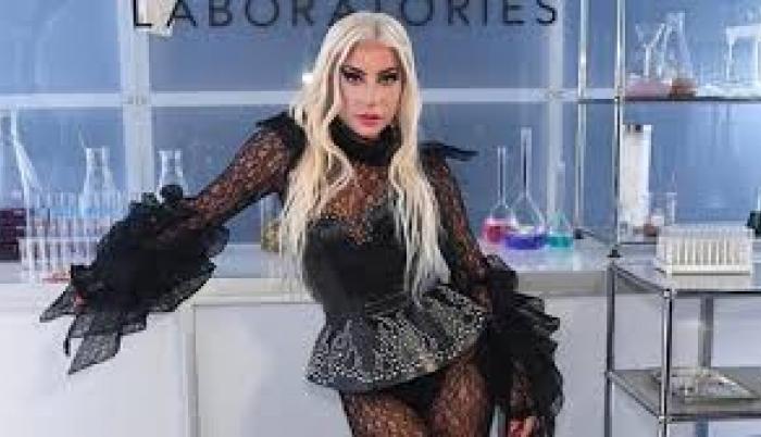 El fan de la cantante se puso a llorar.