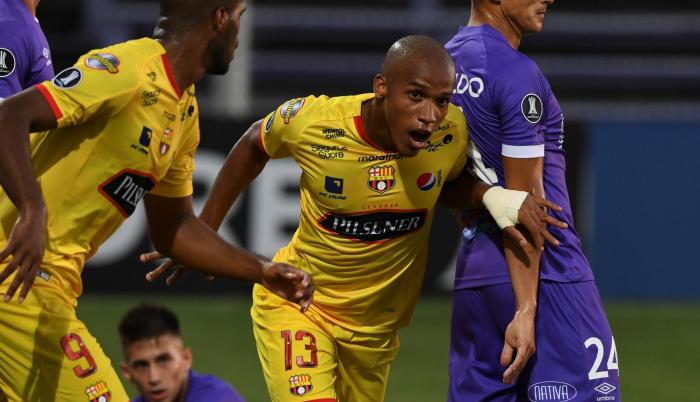 Encuentro entre Barcelona y Defensor Sporting de Uruguay por Copa Libertadores.