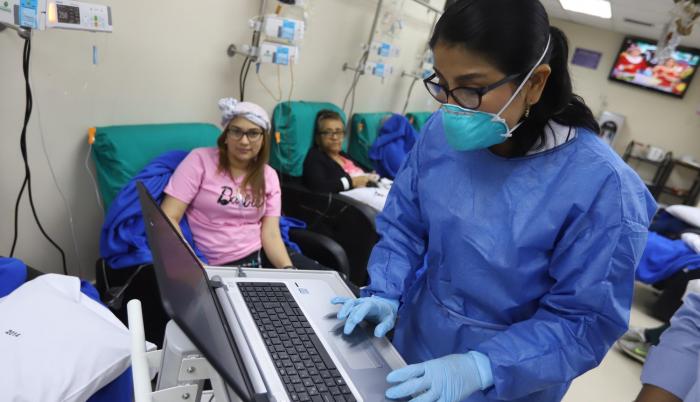 Solca Guayaquil. Es el primer hospital en el país que ha implementado la plataforma.
