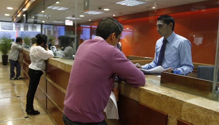 Las ventanillas diferidas atienden en centros comerciales y cada banco tiene su horario.