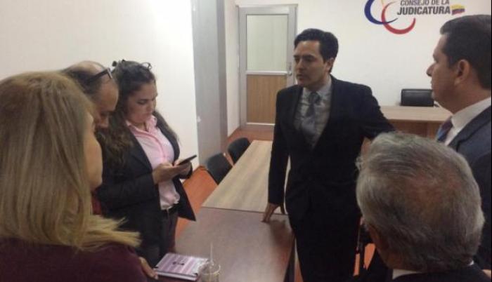 El fiscal Gustavo Benítez junto con representantes del Estado al finalizar la audiencia.