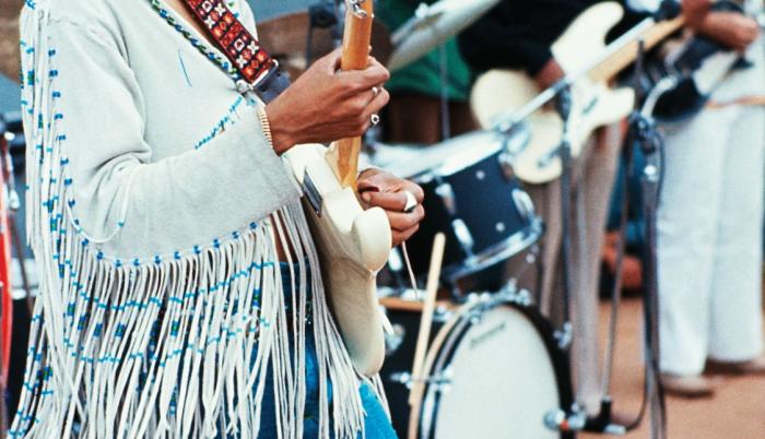 Con la promesa de “tres días de paz y música”, el festival original de Woodstock se celebró en agosto de 1969. En la imagen, el legendario músico Jimi Hendrix durante su presentación.