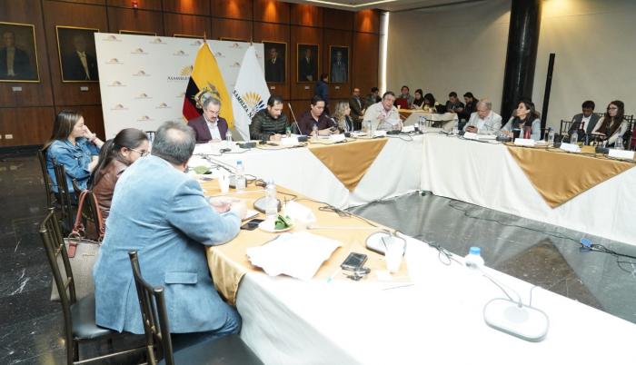 Patricio Donoso, segundo vicepresidente de la Asamblea Nacional, destacó entre los aspectos positivos de esta normativa la eliminación del anticipo del Impuesto a la Renta.