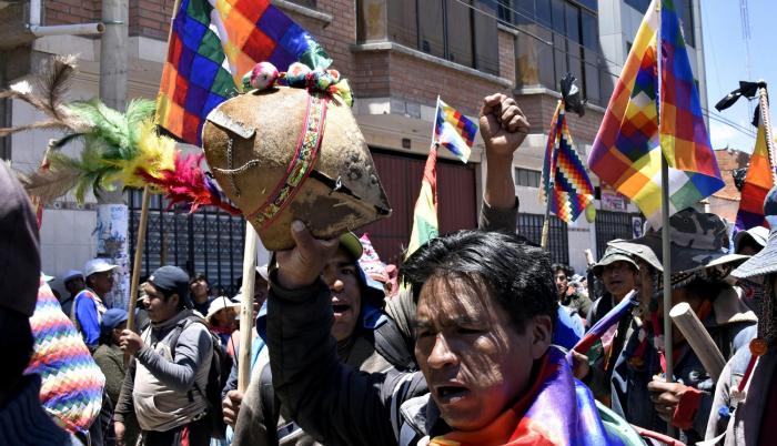 Protesta de los partidarios del expresidente boliviano Evo Morales, el miércoles, durante El Alto.