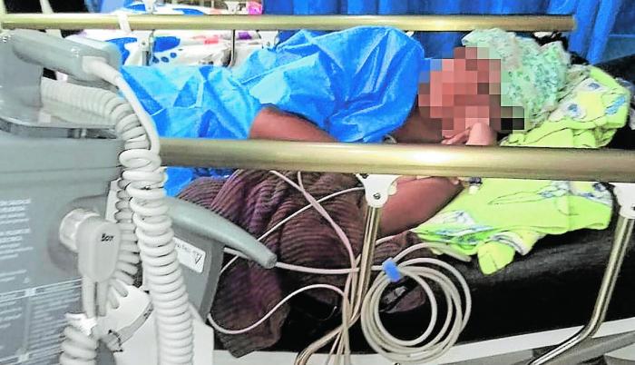 La niña permanece hospitalizada desde el pasado domingo.