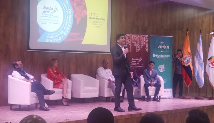 El segundo mandatario asistió este miércoles a la inauguración del II Foro Nacional de Juventudes.