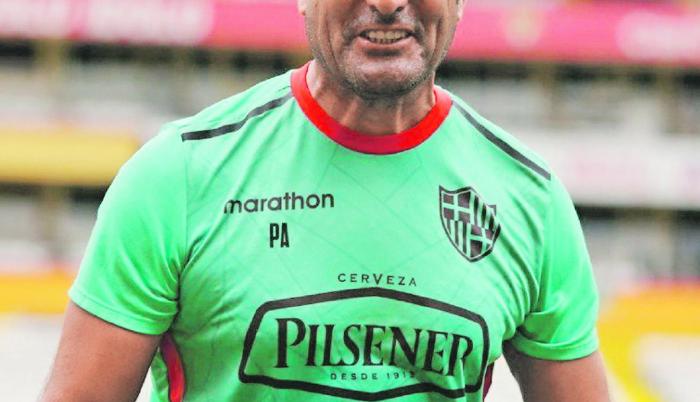 Nelson Tapia estará dirigiendo al Barcelona en Riobamba.