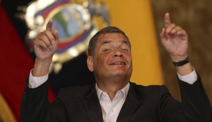 Referencial. Rafael Correa ha propiciado varios eventos en donde los insultos han formado parte de su léxico.
