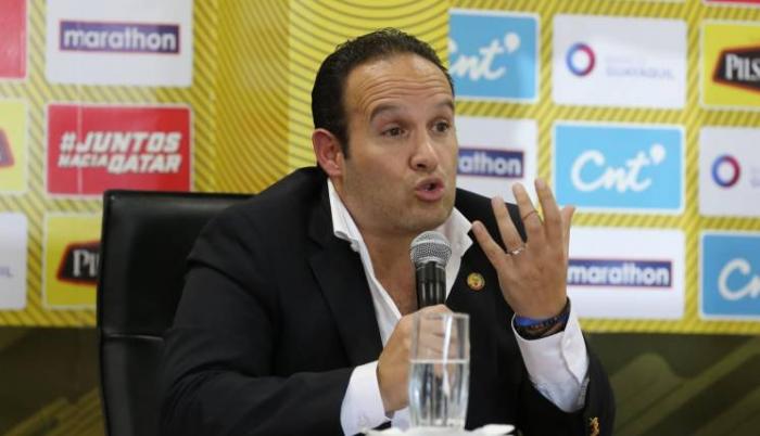 El domingo, Francisco Egas anunció que en 48 horas se iba a dar el nombre del nuevo DT selección nacional.
