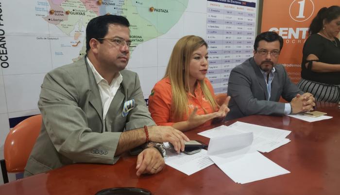 La candidata Verónica Llaguno participa en los comicios seccionales por el movimiento Centro Democrático.