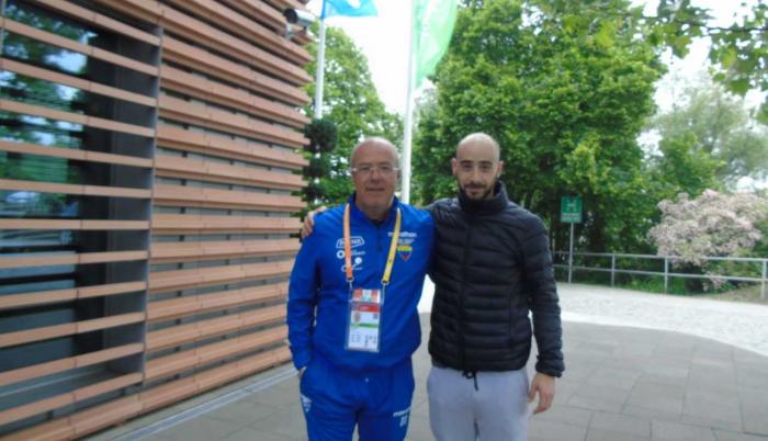 El entrenador Jorge Célico junto a su hijo César.