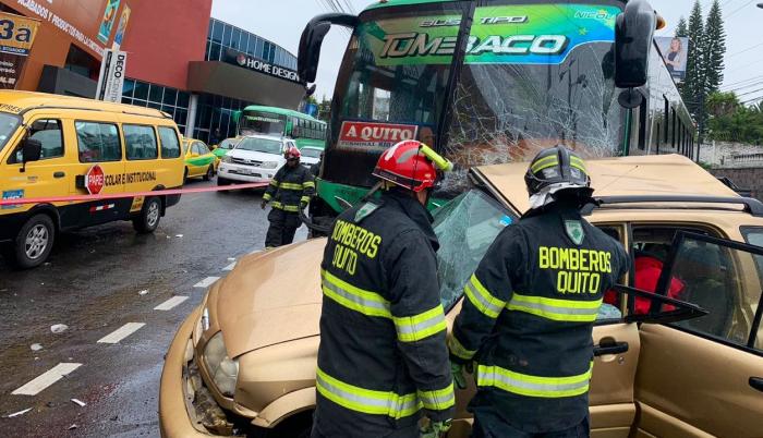 Accidente de tránsito registrado en la avenida Simón Bolívar.