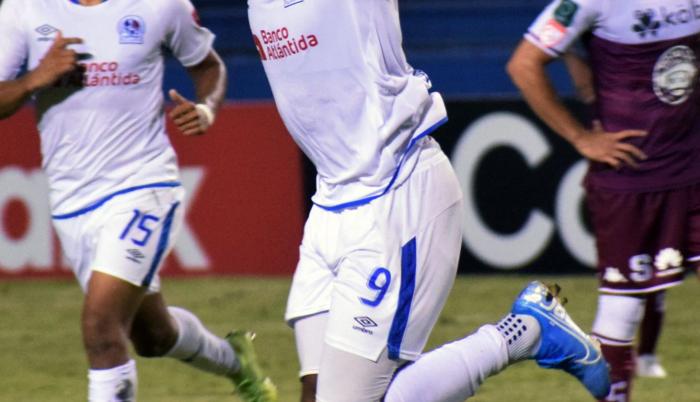 el súper clásico entre Olimpia y Cerro Porteño fue aplazado.