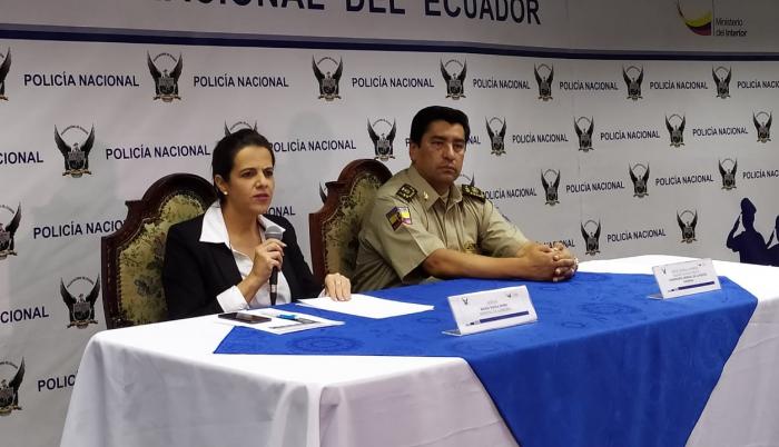 Según la funcionaria, el incidente se habría producido cuando los uniformados perseguían a los manifestantes, luego de también echarles gas en los alrededores del parque de El Arbolito.