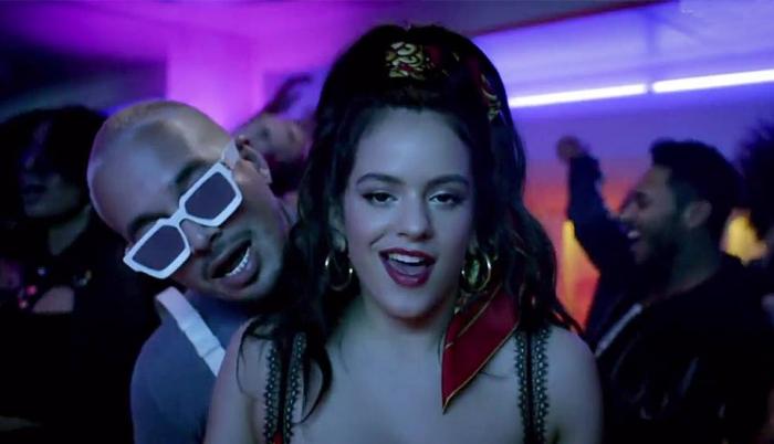 J Balvin junto a Rosalía, en el vídeo musical que es fenómeno a nivel mundial.