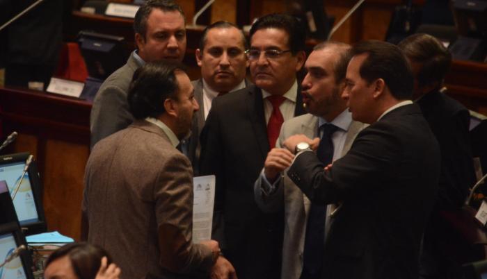 Diálogos. Pabel Muñoz de la revolución ciudadana conversa con Henry Cucalón y Vicente Taiano del PSC.