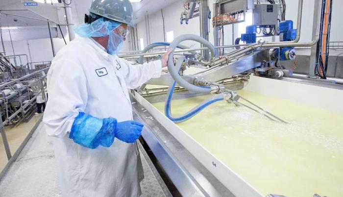 Alternativas. El Gobierno y los empresarios debaten opciones para aprovechar el suero de forma industrial.