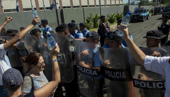 Familiares de los jóvenes detenidos en Nicaragua exigen su libertad. (Agencias)