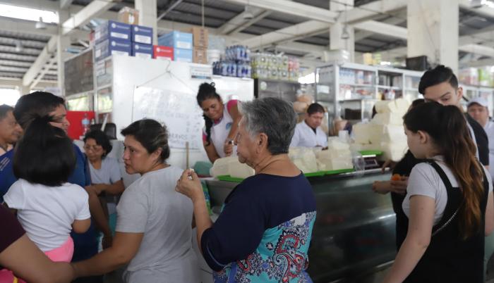 Movimiento comercial en los mercados e Guayaquil.