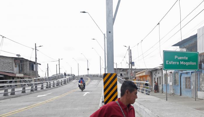 Mientras dure el cierre provisional, los automotores, incluidos los buses urbanos de las líneas 4 y 35-2, deberán tomar calles alternas.