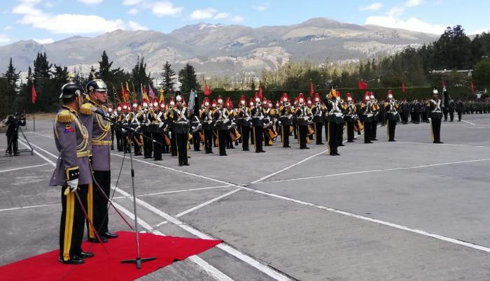 Durante el acto se graduaron 24 tenientes especialistas y 98 tenientes de arma y servicio de la promoción 119 general Vicente Aguirre.