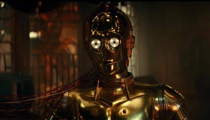 C-3PO es un androide de protocolo, diseñado para el servicio de los humanos.