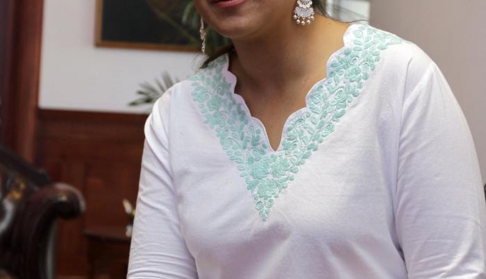 Gabriela Rivadeneira, Soledad Buendía y Carlos Viteri Gualinga, se refugiaron en la embajada tras las protestas violentas en Quito.