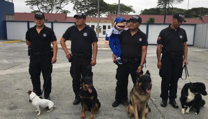 Las mascotas será entrenadas por quince guías, quienes dictarán la capacitación.
