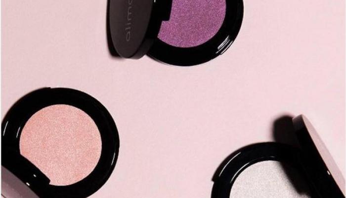 Maquillaje de Alima Pure, marca extranjera a base de ingredientes naturales.