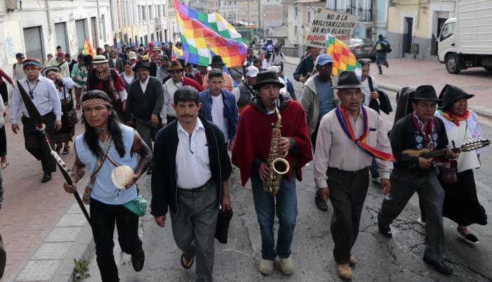 Imagen referencial. El pasado 11 de diciembre de 2018, miembros de Ecuarunari marcharon hasta el CNE por la consulta popular en Quimsacocha.