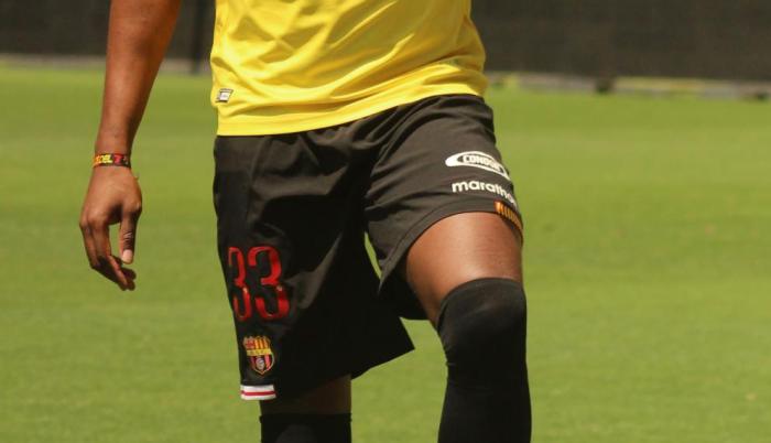 Frickson Erazo con el uniforme de Barcelona.