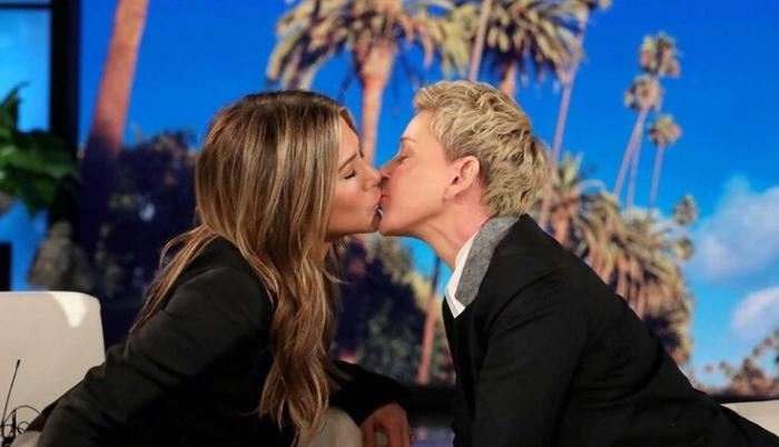 Jennifer Aniston y Ellen DeGeneres, protagonistas de un beso inesperado
