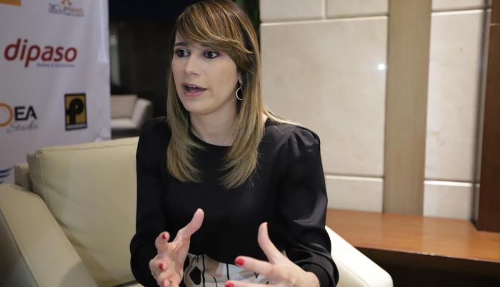 Entrevista con Vilma Núñez, quien es Phd en Publicidad y Relaciones Públicas.