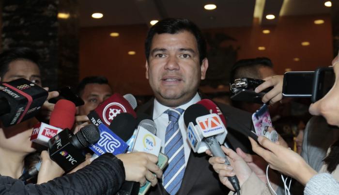 César Litardo, presidente de la Asamblea Nacional, habló sobre la suspensión de sueldos a los asambleístas que se encuentran en la embajada de México.