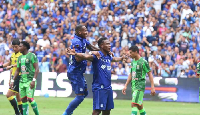 Emelec recibió a Mushuc Runa en el Capwell.
