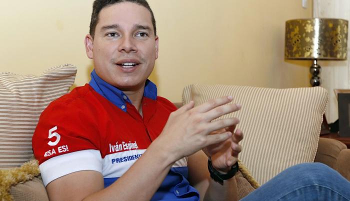 Espinel enfrenta otros procesos por los delitos de enriquecimiento ilícito, el mismo que fue anulado por un juez de primer nivel en octubre pasado; otro de lavado de activos, por el que cumple una condena de diez años de cárcel.