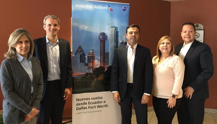 Directivos regionales de American Airlines que ofrecieron detalles de los nuevos vuelos.